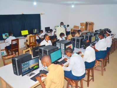 Salle informatique CDT Cousteau